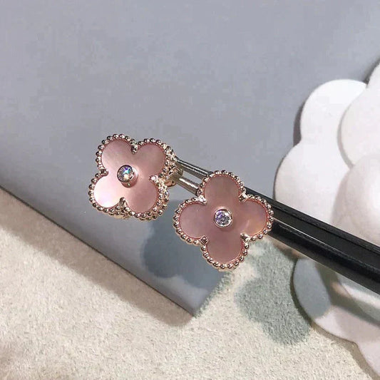 [Lunabriance]CLOVER MEDIUM 1 MOTIFS  PINK MOP DIAMOND EARRINGS