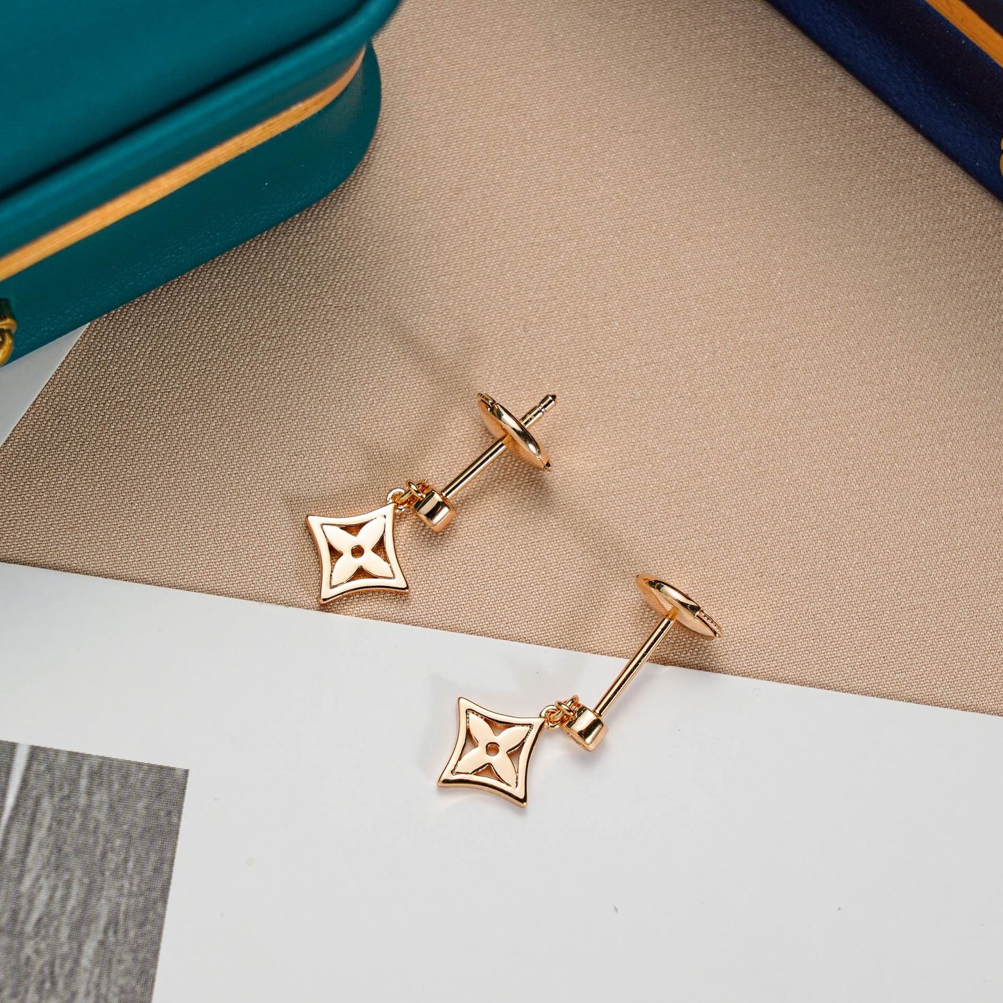 [Lunabriance]STAR EARRINGS GOLD