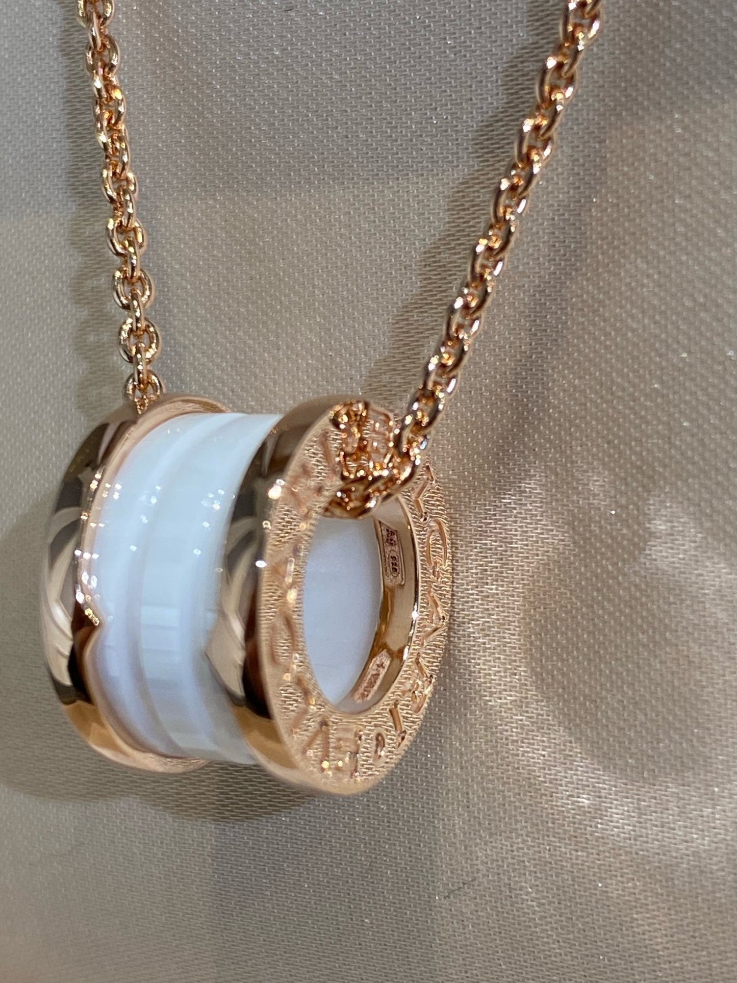 [Lunabriance]ZERO 1 WHITE CERAMIC PINK GOLD NECKLACE