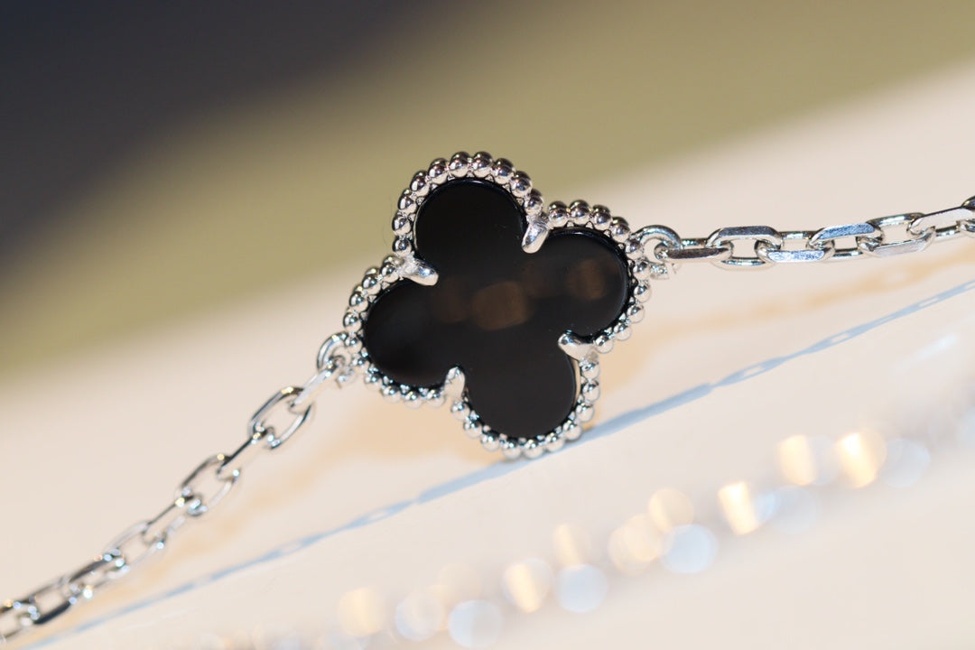 [Lunabriance]CLOVER 20 MOTIFS ONYX DIAMOND SILVER