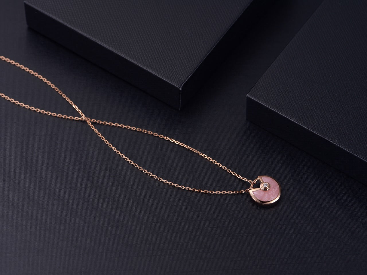 [Lunabriance]AMULETTE ROSE GOLD PINK MOP NECKLACE