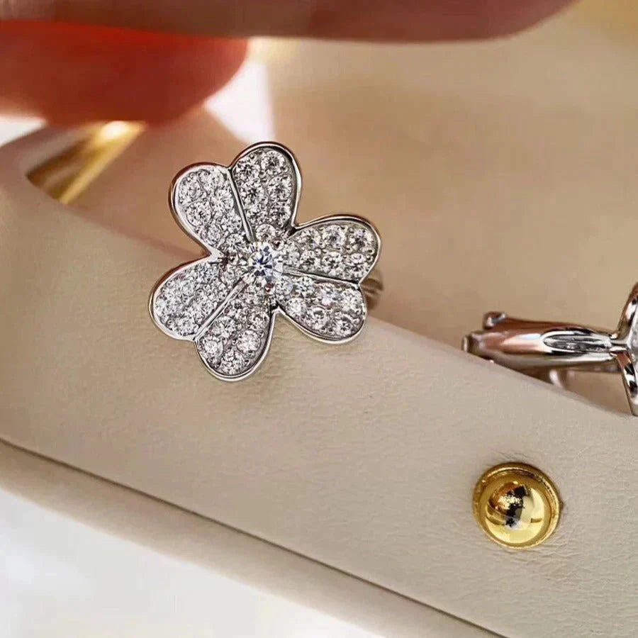 [Lunabriance]CLOVER COMOS DIAMOND EARRINGS SILVER