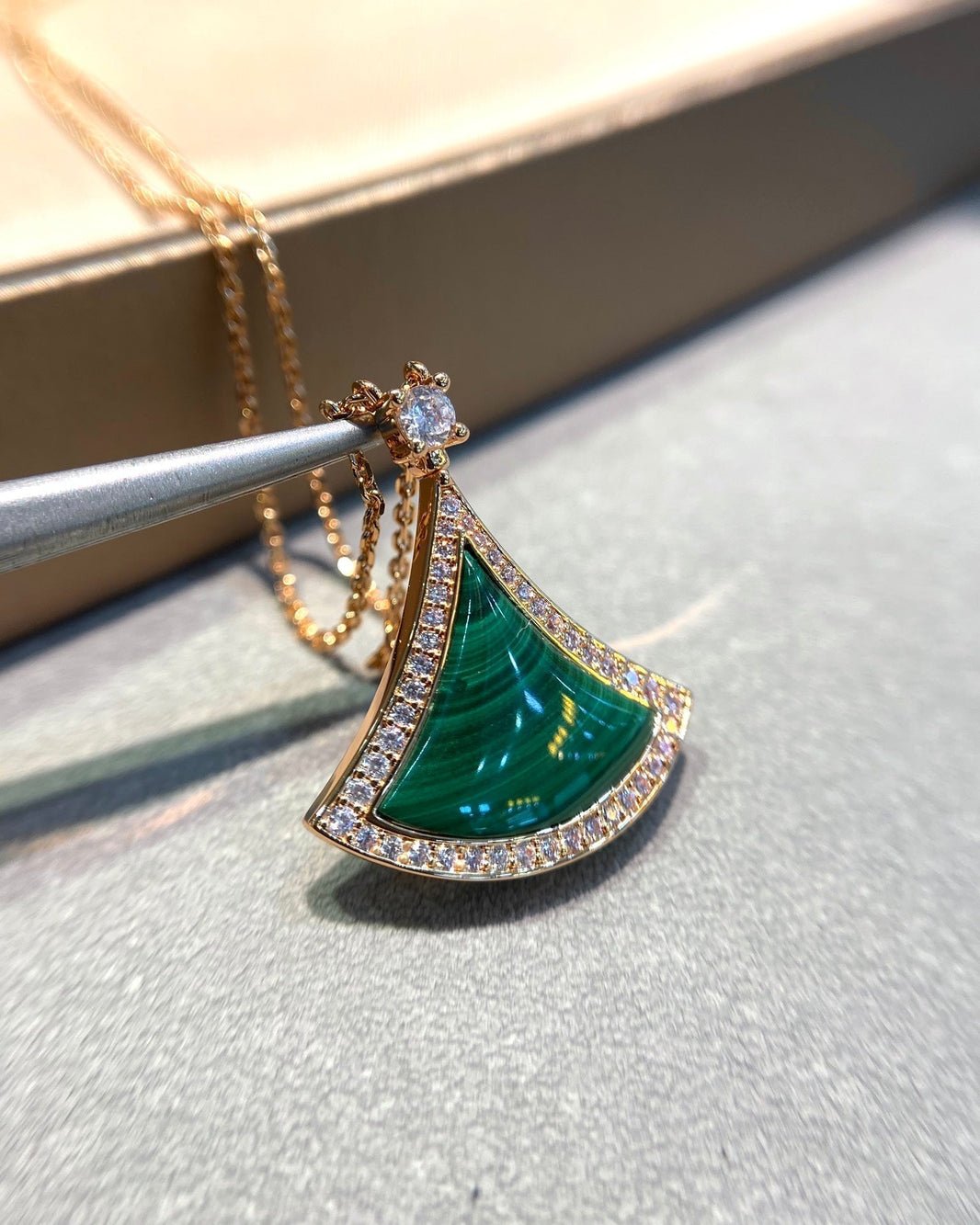[Luna Brilliance]DREAM MALACHITE DIAMOND PAVED PINK GOLD NECKLACE