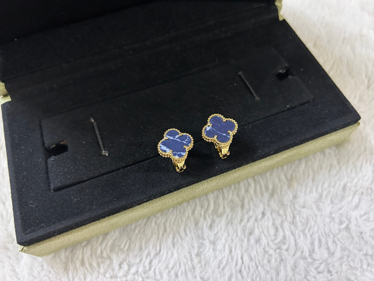 [Lunabriance]CLOVER PIETERSITE MEDIUM STUD EARRINGS