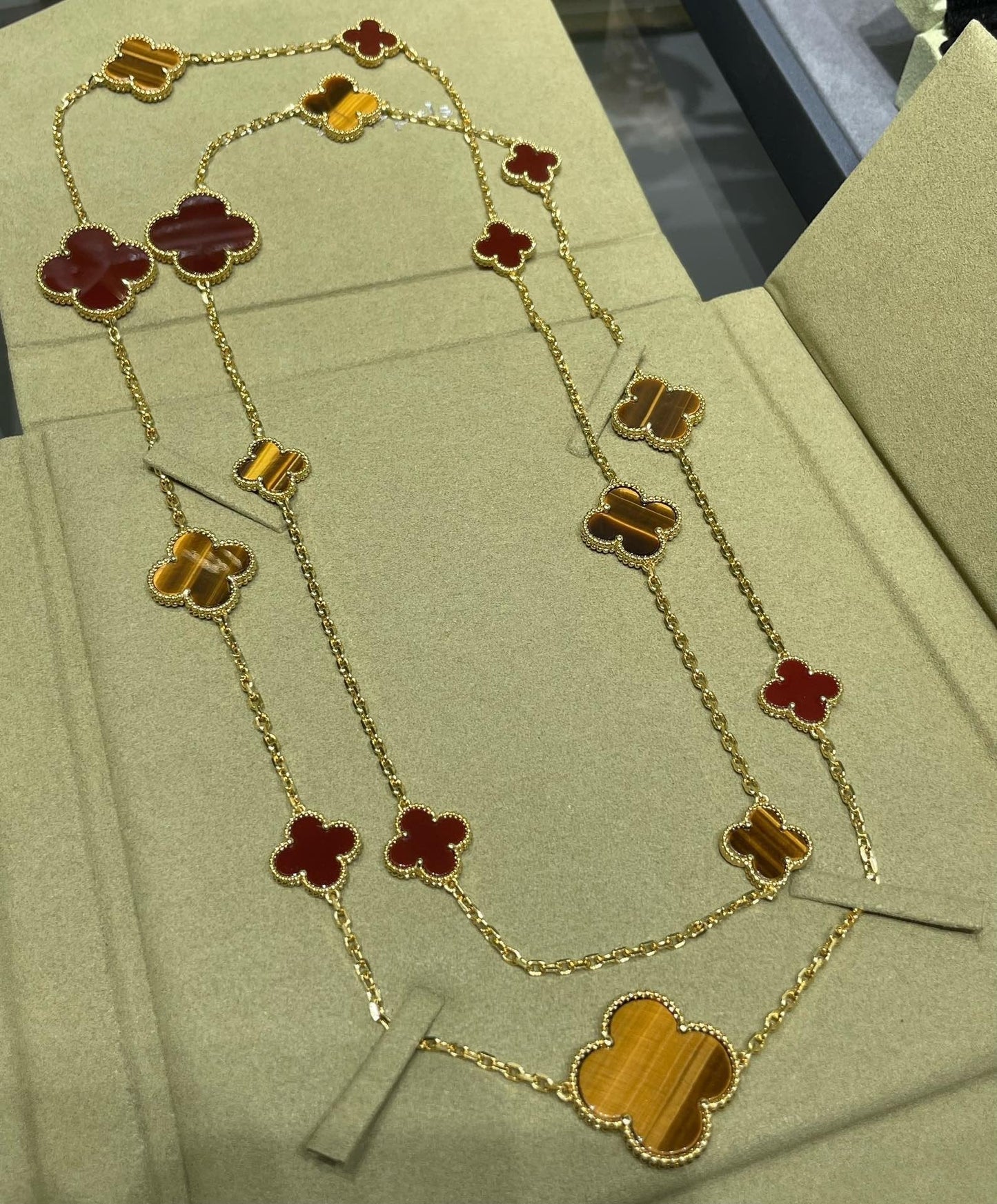 [Lunabriance]CLOVER 16 MOTIF CARNELIAN TIGER EYE ROSE GOLD NECKLACE