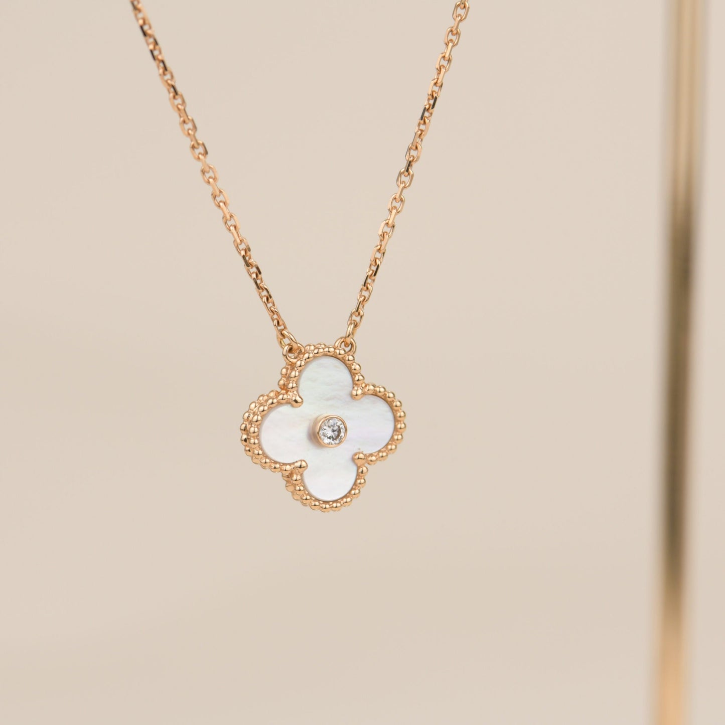 [Lunabriance]CLOVER 15MM DIAMOND WHITE FRITILLARIA NECKLACE