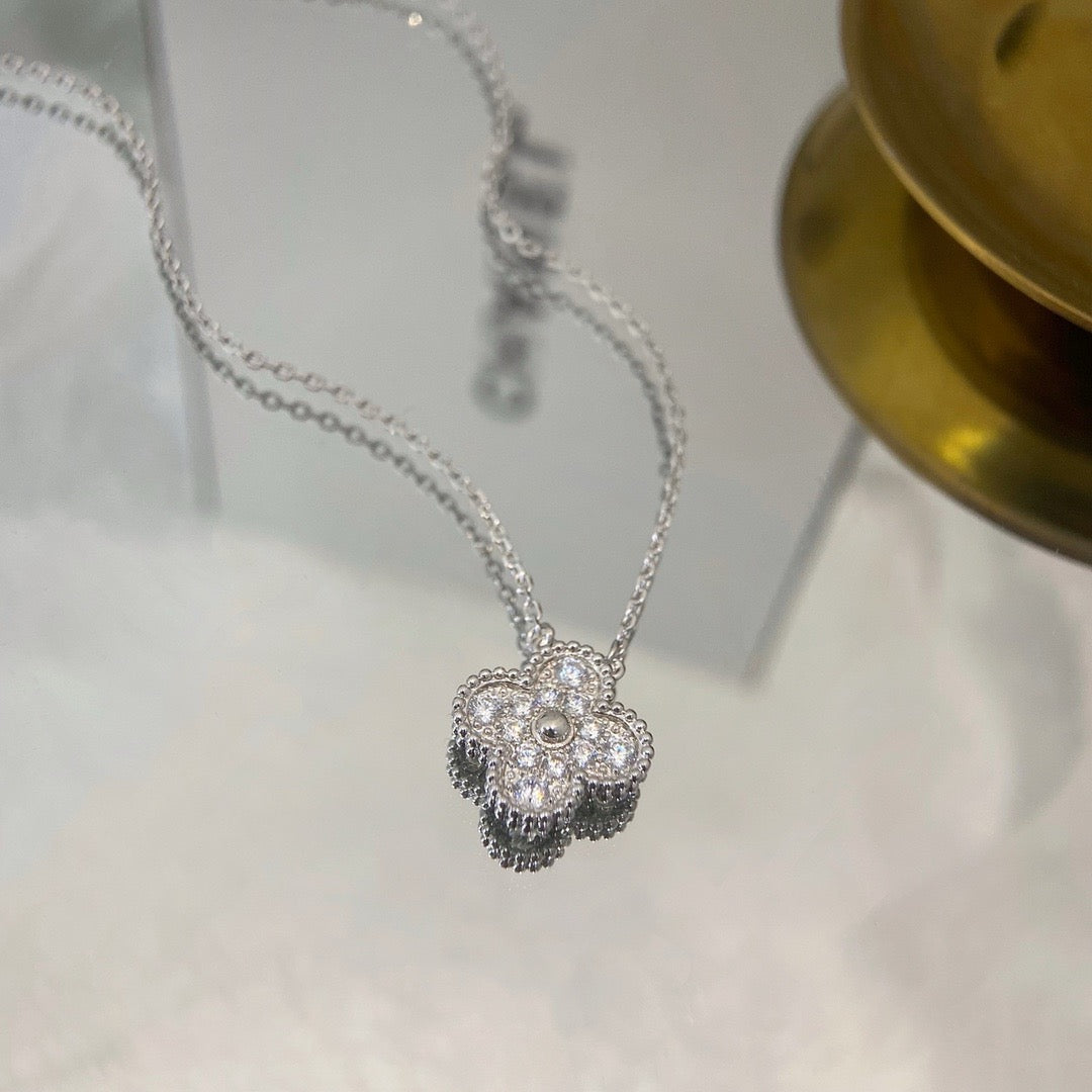 [Lunabriance]CLOVER 15MM DIAMOND SINGLE FLOWER NECKLACE