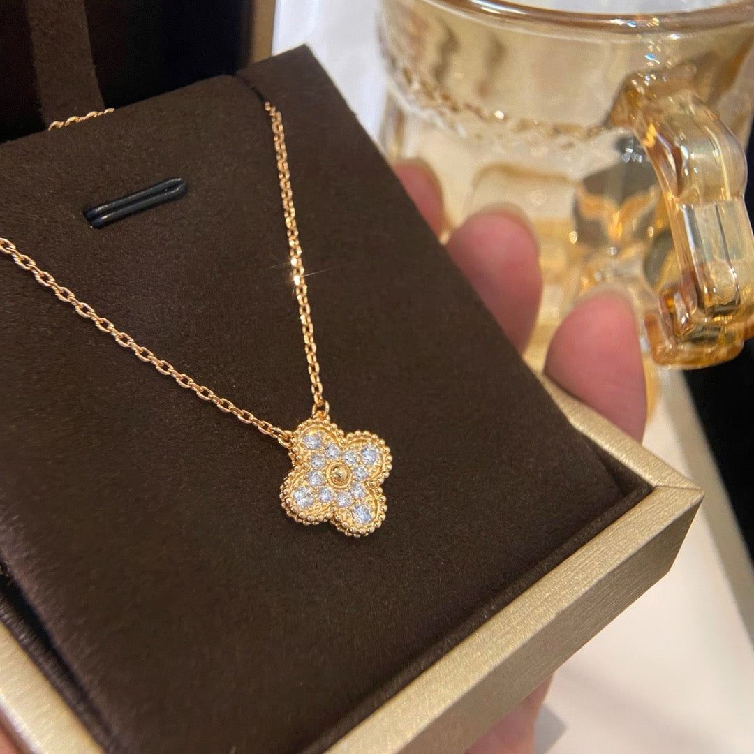 [Lunabriance]CLOVER 15MM DIAMOND SINGLE FLOWER NECKLACE