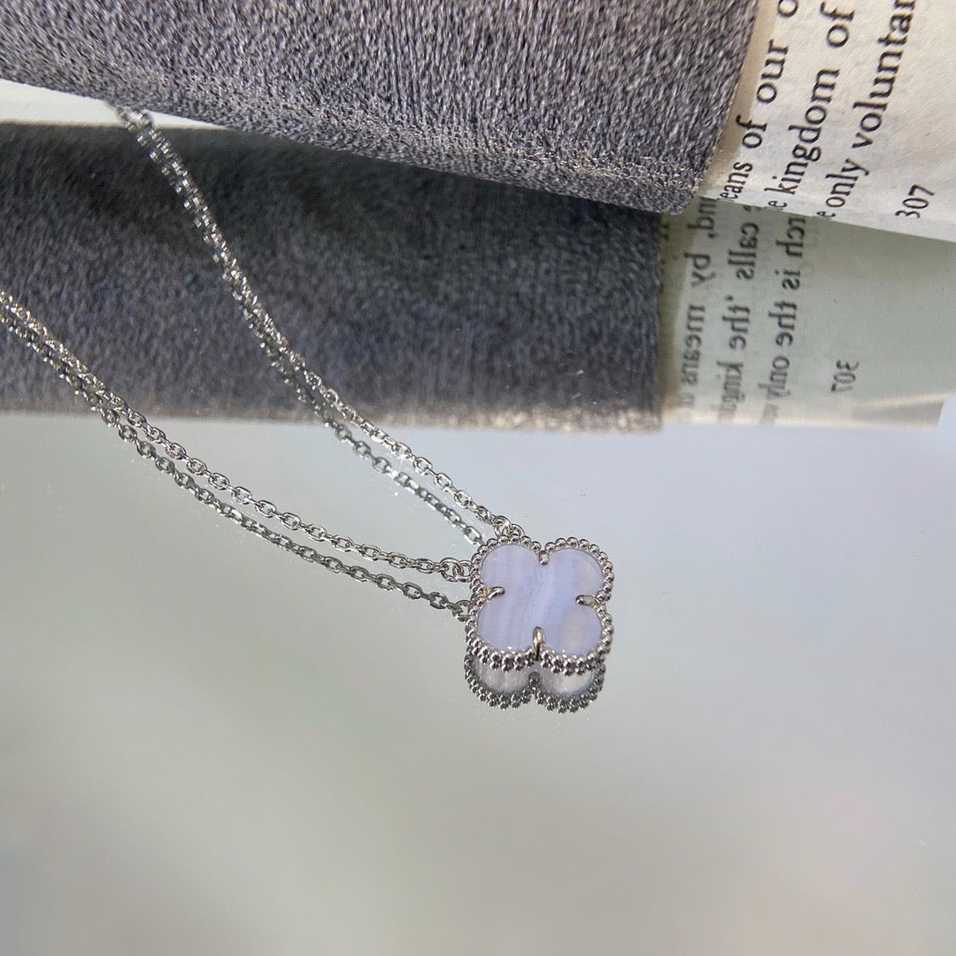 [Lunabriance]CLOVER 15MM BLUE CHALCEDONY NECKLACE SILVER