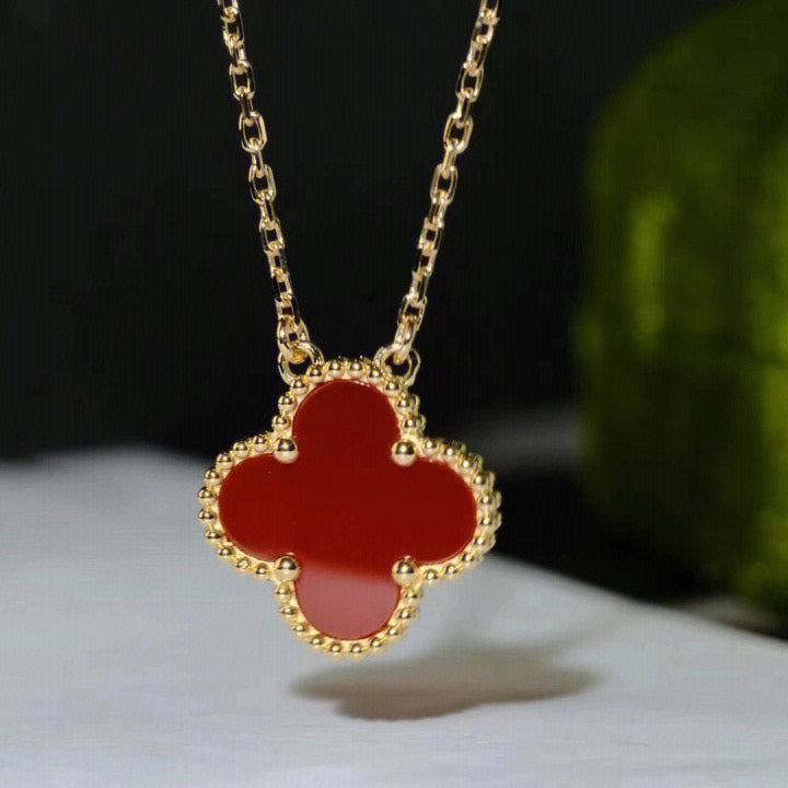 [Lunabriance]CLOVER 15MM CARNELIAN SINGLE FLOWER NECKLACE