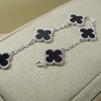 [Luna Brilliance] CLOVER 5 MOTIF ONYXS BRACELET COLLECTION
