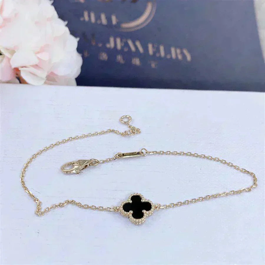 [Lunabriance]CLOVER ONYX SINGLE FLOWER BRACELET