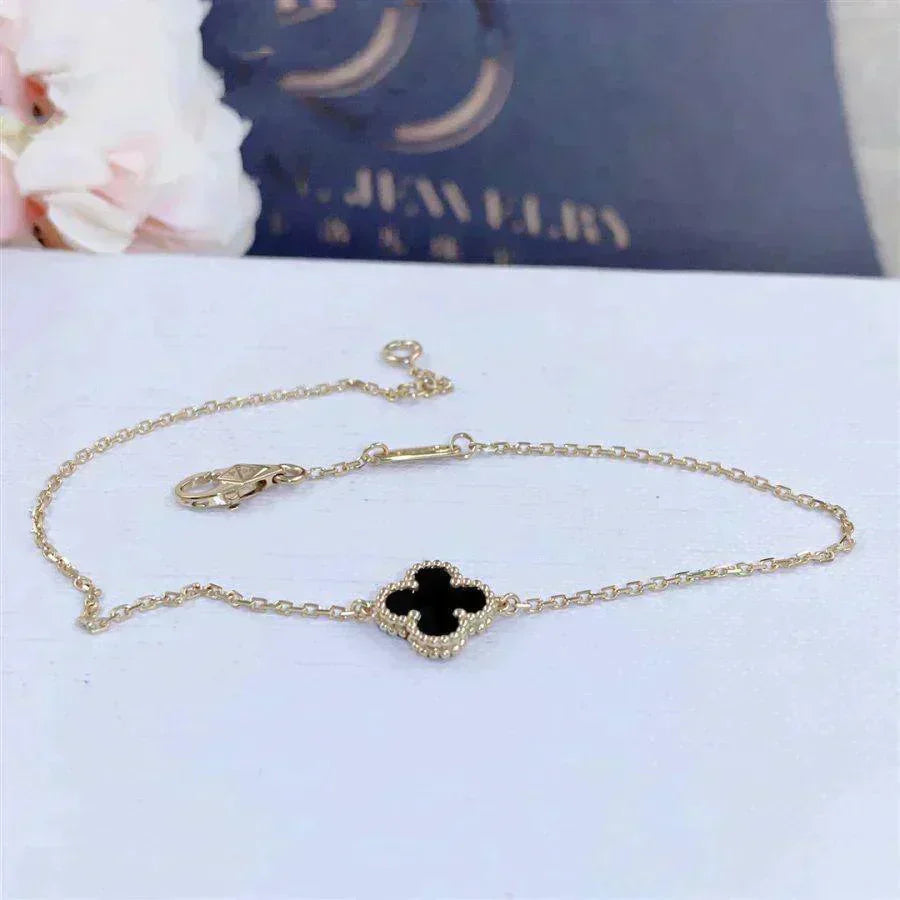 [Lunabriance]CLOVER ONYX SINGLE FLOWER BRACELET