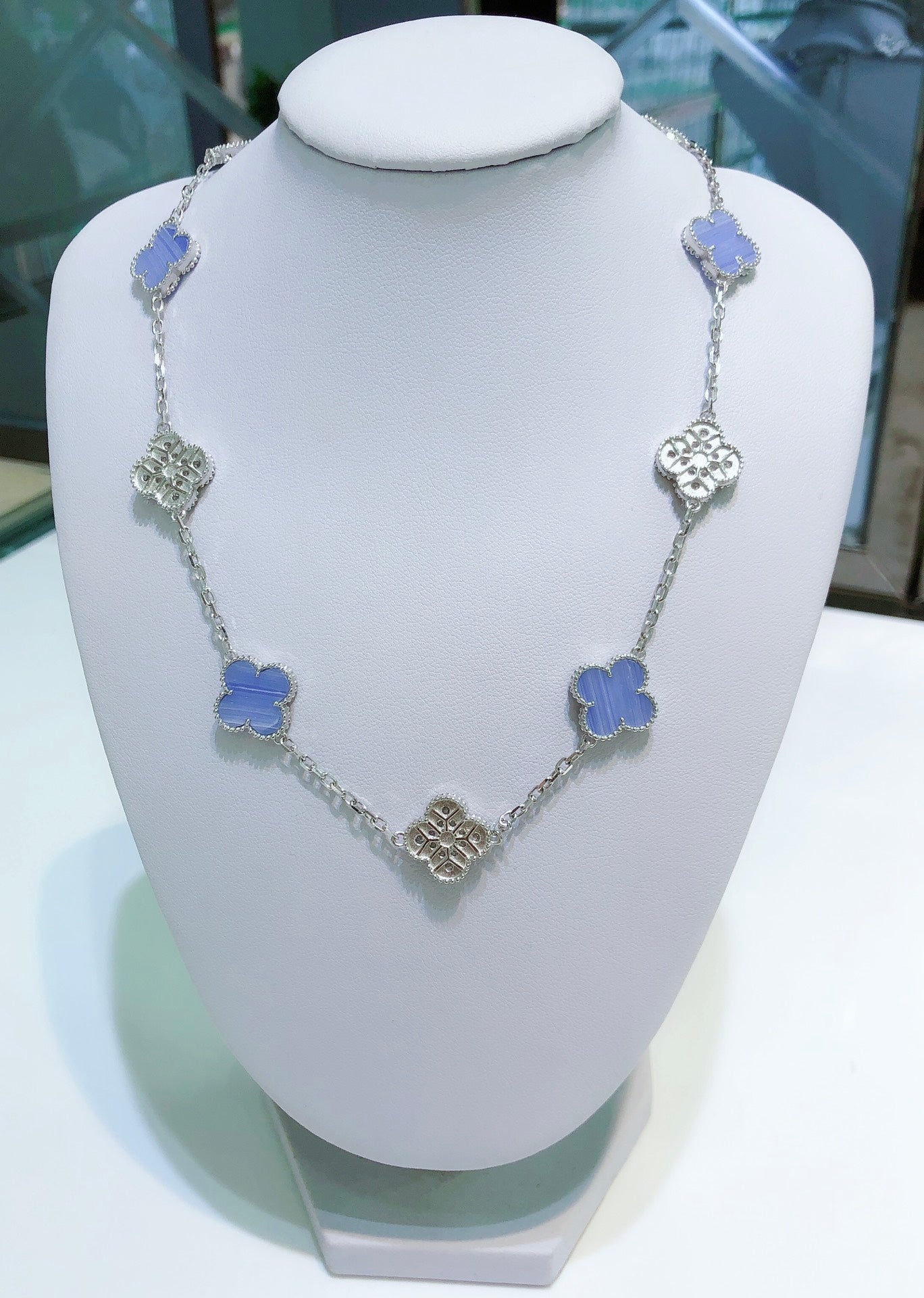 [Lunabriance]CLOVER 10 MOTIFS CHALCEDONY DIAMONDS SILVER NECKLACE