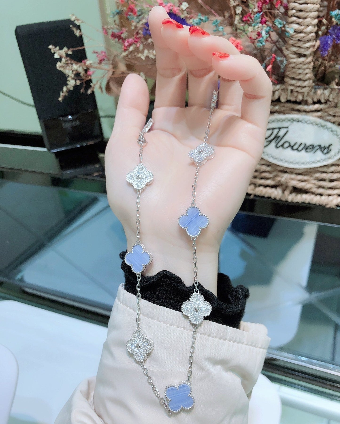 [Lunabriance]CLOVER 10 MOTIFS CHALCEDONY DIAMONDS SILVER NECKLACE